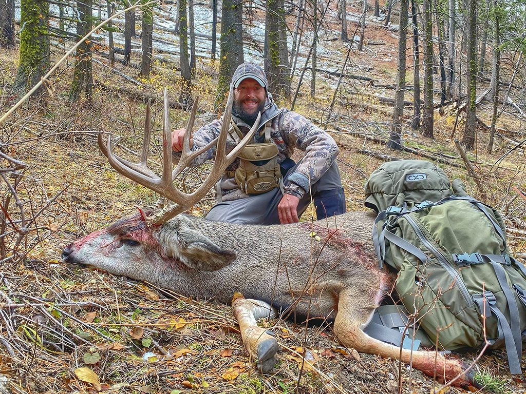 Joe Pyburn with his Idaho Mule Deer - photo Travis Van Dam