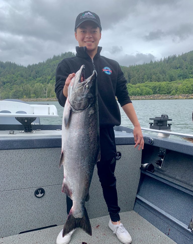 Buoy 10 at Lower Columbia the focal point for salmon anglers