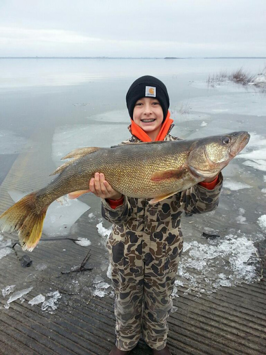 trophy_walleye_19_web.jpg